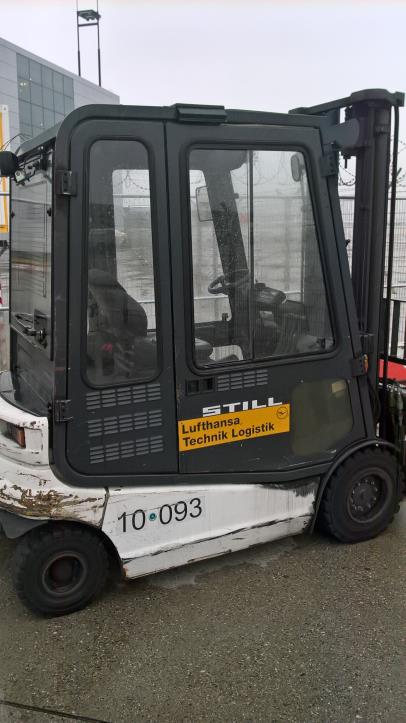 Gepflegte Flurförderfahrzeuge-1